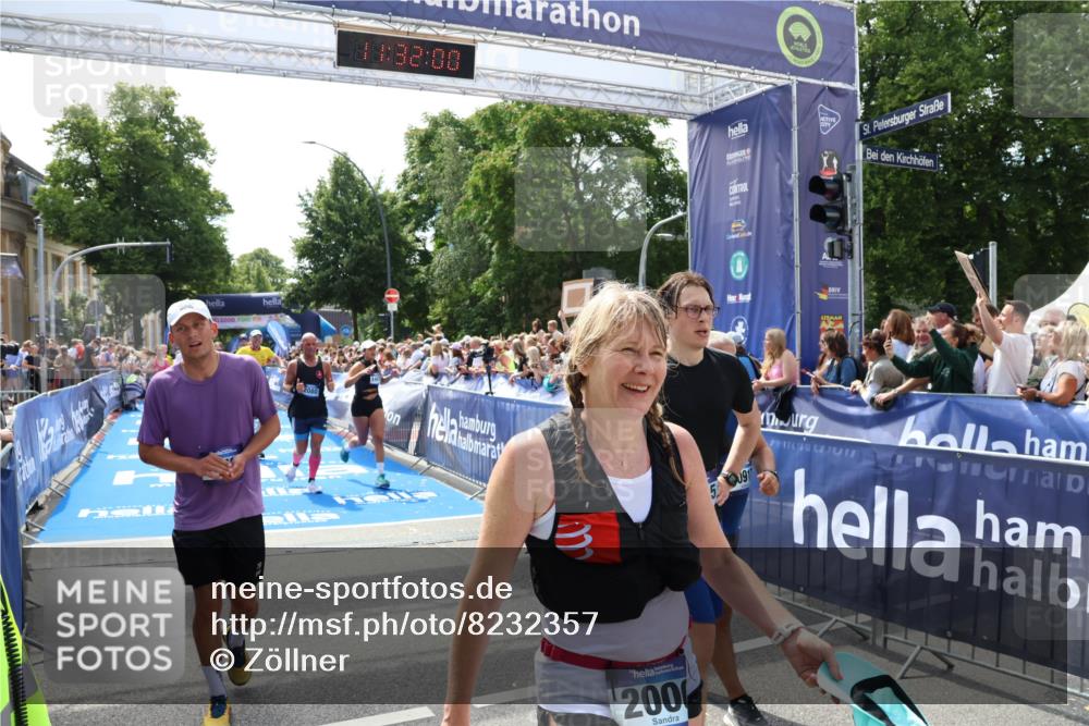 29.06.2025 - hella hamburg halbmarathon Zöllner http://msf.ph/oto/8232357 29.06.2025 11:31:58 Ziel 2080, 2569, 4221, 5012, 6626, 7344, 9995, 10341, 10432, 12074, 14479, 16200, 18613, 18931 meine-sportfotos.de