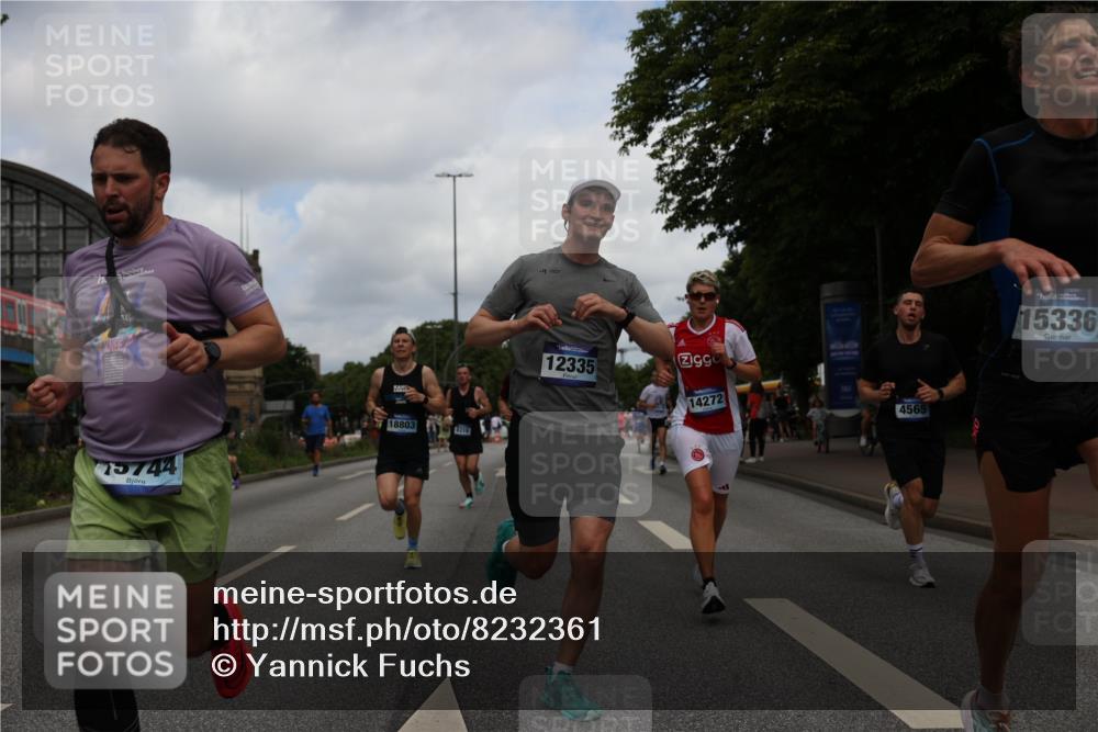 29.06.2025 - hella hamburg halbmarathon Yannick Fuchs http://msf.ph/oto/8232361 29.06.2025 10:34:14 20KM 1343, 1358, 2044, 2525, 2546, 2563, 2573, 2972, 3547, 3626, 4398, 4565, 4759, 5752, 7981, 8319, 8346, 8925, 9116, 9265, 9540, 11284, 11305, 11714, 11806, 12046, 12091, 12335, 12372, 13190, 13479, 13514, 14204, 14272, 14359, 15094, 15336, 15435, 15744, 17005, 17215, 17360, 17425, 17668, 17792, 17916, 18013, 18154, 18285, 18803 meine-sportfotos.de