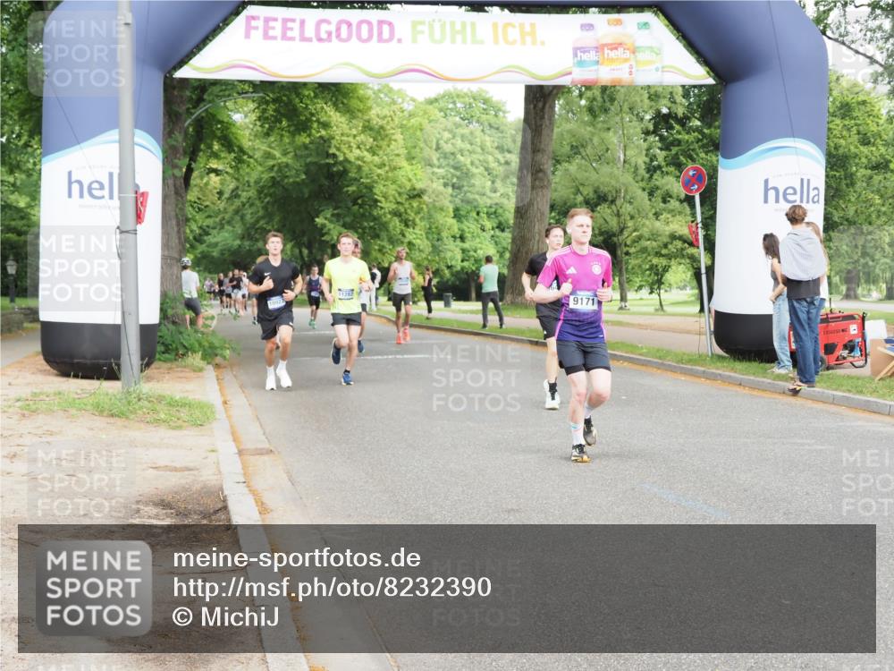 29.06.2025 - hella hamburg halbmarathon MichiJ http://msf.ph/oto/8232390 29.06.2025 10:26:40 Zwischen KM18-KM19 3480, 5791, 6458, 7743, 8571, 9017, 9171, 9643, 10793, 16075, 16992, 18193, 18277 meine-sportfotos.de
