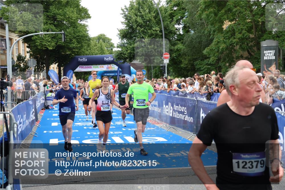 29.06.2025 - hella hamburg halbmarathon Zöllner http://msf.ph/oto/8232515 29.06.2025 10:54:13 Ziel 1410, 3208, 3209, 3898, 5638, 6294, 6443, 6581, 8390, 9791, 12213, 13397, 13794, 15169, 15524, 16780, 16871 meine-sportfotos.de