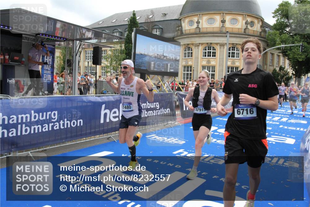 29.06.2025 - hella hamburg halbmarathon Michael Strokosch http://msf.ph/oto/8232557 29.06.2025 10:47:18 Ziel 2623, 6134, 6168, 6203, 6373, 6716, 7480, 10208, 10211, 13007, 13672, 16286, 17718, 17915, 18856 meine-sportfotos.de