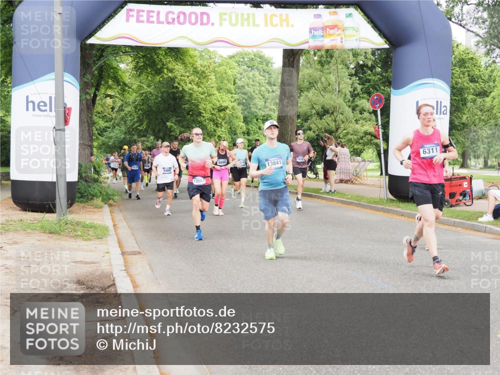 29.06.2025 - hella hamburg halbmarathon MichiJ http://msf.ph/oto/8232575 29.06.2025 10:49:42 Zwischen KM18-KM19 1114, 1940, 4859, 6311, 9124, 9899, 11402, 12567, 13739, 13841, 16540, 18359, 18796 meine-sportfotos.de