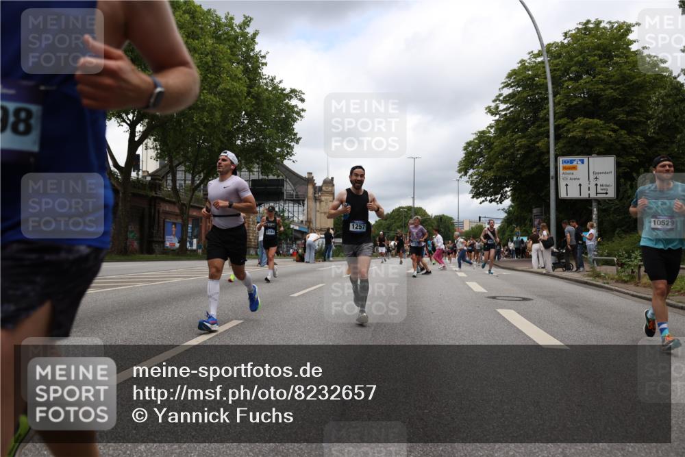 29.06.2025 - hella hamburg halbmarathon Yannick Fuchs http://msf.ph/oto/8232657 29.06.2025 10:46:52 20KM 1098, 1257, 1482, 1657, 1683, 2111, 2208, 2444, 2814, 3258, 3399, 3952, 3999, 4121, 4419, 4587, 4726, 5169, 5194, 5607, 5907, 6897, 7178, 7232, 7383, 7475, 8273, 8316, 8587, 8651, 8955, 9065, 9163, 10529, 10811, 11217, 11588, 11589, 11604, 11689, 12155, 12482, 12519, 13211, 13301, 14198, 14286, 14805, 15681, 15980, 16467, 16929, 17130, 17198, 17710, 17773, 18249, 18331, 19208 meine-sportfotos.de
