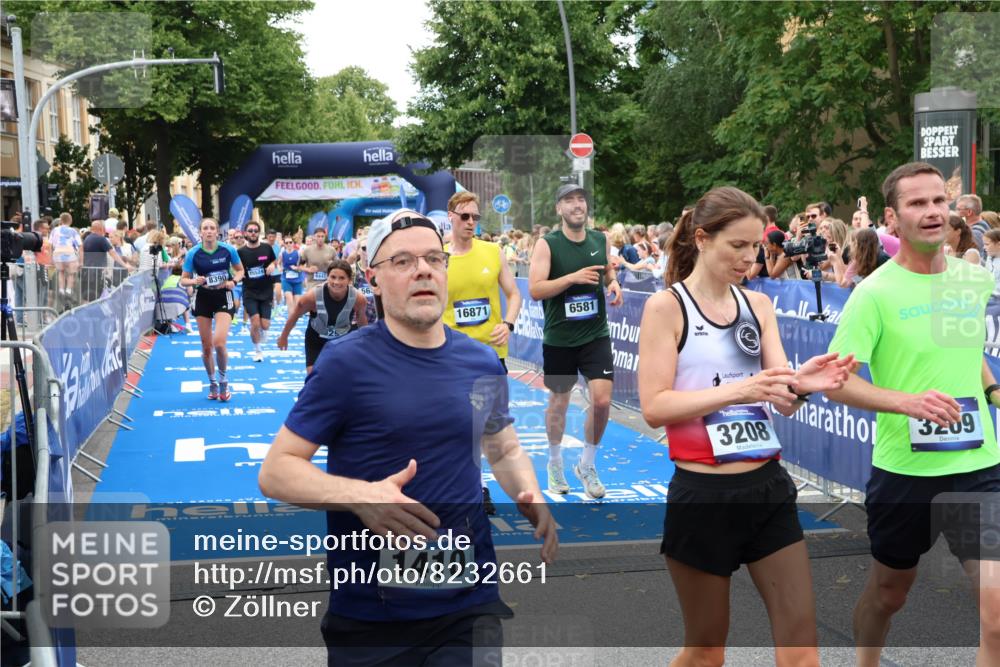 29.06.2025 - hella hamburg halbmarathon Zöllner http://msf.ph/oto/8232661 29.06.2025 10:54:14 Ziel 1410, 3177, 3208, 3209, 3898, 5638, 6082, 6084, 6294, 6443, 6581, 8390, 9791, 12213, 13033, 13397, 13794, 15169, 15524, 16780, 16871 meine-sportfotos.de