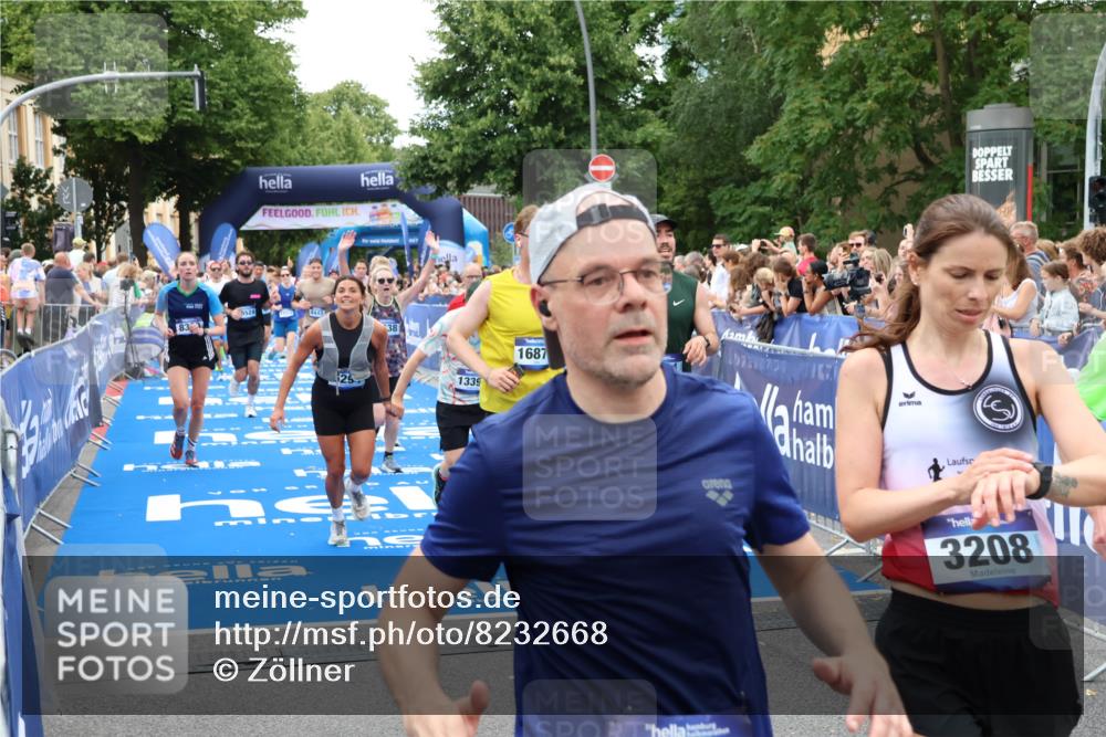 29.06.2025 - hella hamburg halbmarathon Zöllner http://msf.ph/oto/8232668 29.06.2025 10:54:15 Ziel 3103, 3177, 3861, 3898, 5638, 6082, 6084, 6294, 6443, 6581, 7274, 8390, 9791, 12213, 13033, 13397, 13794, 15169, 15524, 16527, 16780, 16871 meine-sportfotos.de