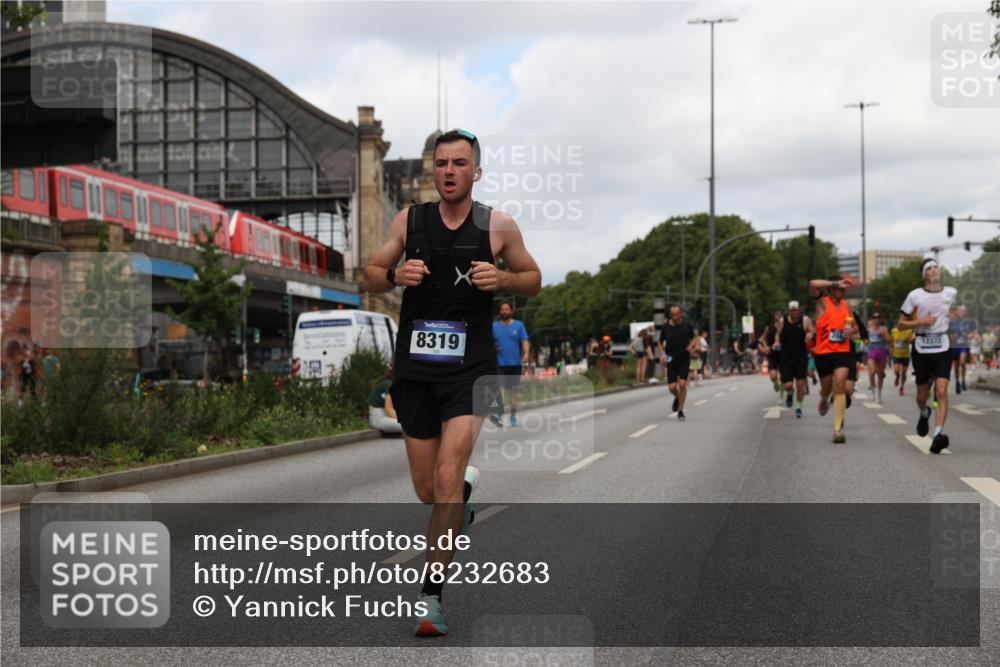 29.06.2025 - hella hamburg halbmarathon Yannick Fuchs http://msf.ph/oto/8232683 29.06.2025 10:34:16 20KM 1358, 2044, 2546, 2563, 2573, 2972, 3547, 3626, 4398, 4565, 5752, 7981, 8319, 8346, 8925, 9116, 9265, 9540, 11284, 11305, 11714, 11806, 12046, 12091, 12335, 12372, 13190, 13479, 13514, 14077, 14204, 14272, 14359, 15094, 15336, 15421, 15435, 15744, 15828, 17005, 17215, 17360, 17425, 17668, 17792, 17916, 18013, 18154, 18285, 18803 meine-sportfotos.de