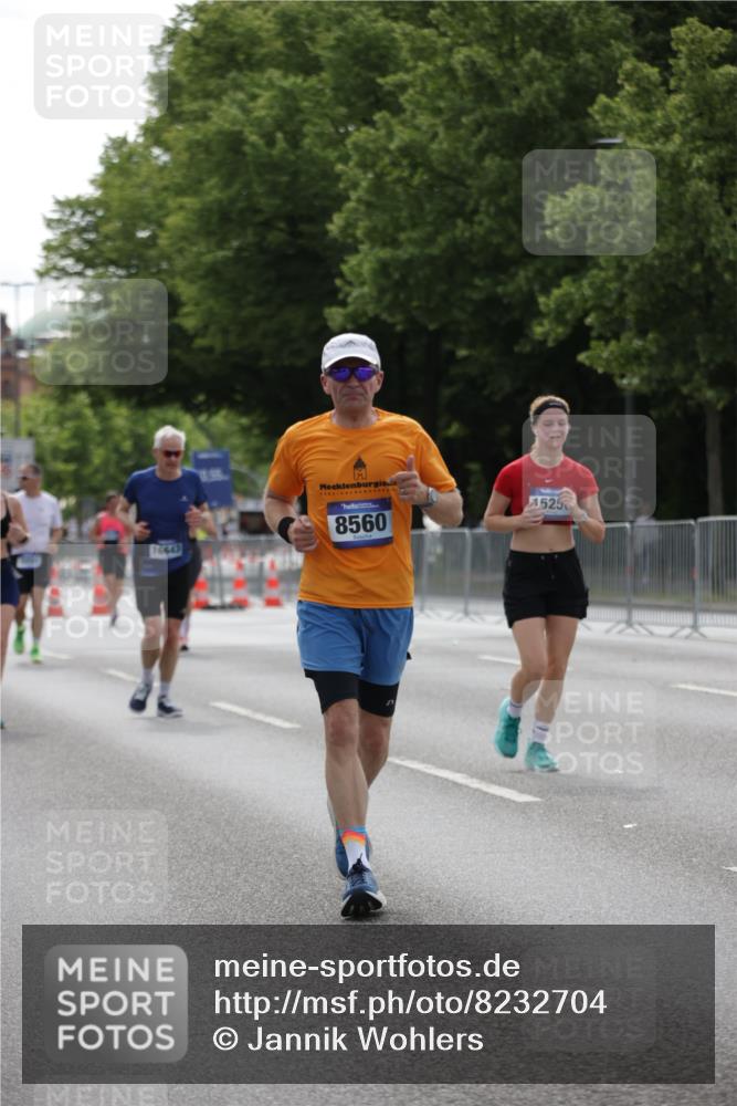 29.06.2025 - hella hamburg halbmarathon Jannik Wohlers http://msf.ph/oto/8232704 29.06.2025 10:28:16 Lombardsbrücke 1518, 1557, 4700, 5249, 5250, 5718, 5903, 5939, 6102, 6418, 7980, 8560, 9642, 9716, 9855, 10068, 10434, 15256, 16125, 16643, 18293 meine-sportfotos.de