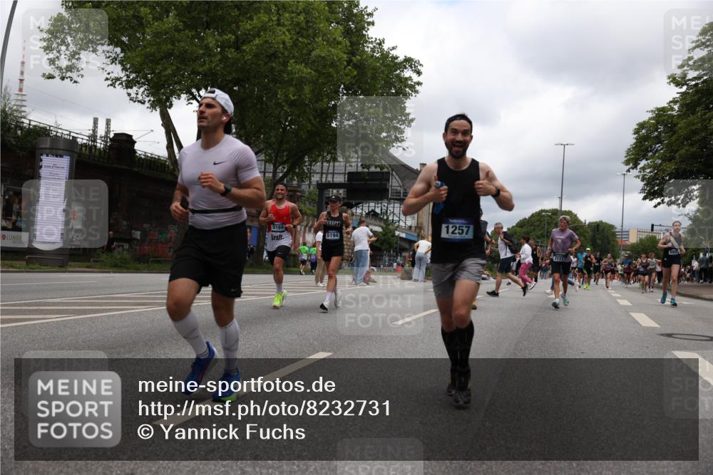 29.06.2025 - hella hamburg halbmarathon Yannick Fuchs http://msf.ph/oto/8232731 29.06.2025 10:46:52 20KM 1098, 1257, 1482, 1657, 1683, 2111, 2208, 2444, 2814, 3258, 3399, 3952, 3999, 4121, 4419, 4587, 4726, 5169, 5194, 5607, 5907, 6897, 7178, 7232, 7383, 7475, 8273, 8316, 8587, 8651, 8955, 9065, 9163, 10529, 10811, 11217, 11588, 11589, 11604, 11689, 12155, 12482, 12519, 13211, 13301, 14198, 14286, 14805, 15681, 15980, 16467, 16929, 17130, 17198, 17710, 17773, 18249, 18331, 19208 meine-sportfotos.de
