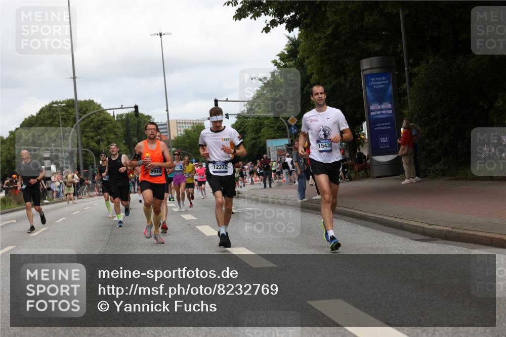 29.06.2025 - hella hamburg halbmarathon Yannick Fuchs http://msf.ph/oto/8232769 29.06.2025 10:34:17 20KM 1358, 2044, 2546, 2563, 2573, 2972, 3547, 3626, 4398, 4565, 5752, 7981, 8319, 8346, 8925, 9116, 9540, 11284, 11305, 11714, 11806, 12046, 12091, 12335, 12372, 13190, 13479, 13514, 14077, 14204, 14272, 15094, 15336, 15421, 15435, 15744, 15828, 17005, 17425, 17668, 17792, 17916, 18013, 18154, 18285, 18803 meine-sportfotos.de