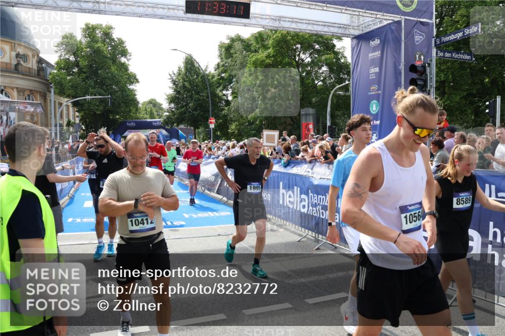 29.06.2025 - hella hamburg halbmarathon Zöllner http://msf.ph/oto/8232772 29.06.2025 11:33:09 Ziel 1987, 3769, 5123, 5743, 6105, 6524, 6526, 9803, 11205, 11713, 11812, 11888, 13568, 14919, 15469, 18524, 18644 meine-sportfotos.de