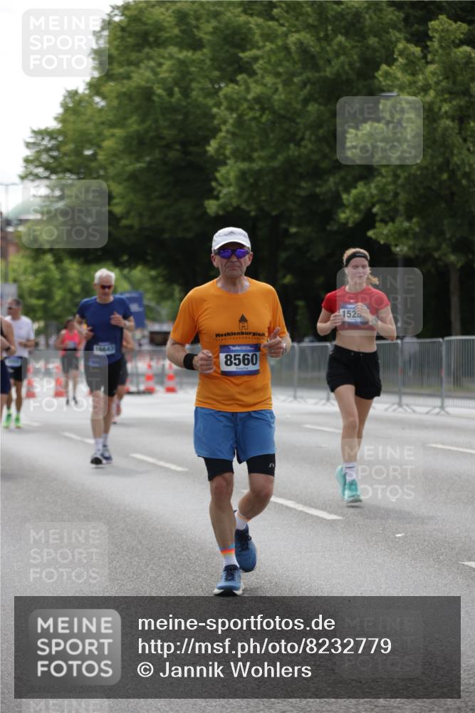 29.06.2025 - hella hamburg halbmarathon Jannik Wohlers http://msf.ph/oto/8232779 29.06.2025 10:28:16 Lombardsbrücke 1518, 1557, 4700, 5249, 5250, 5718, 5903, 5939, 6102, 6418, 7980, 8560, 9642, 9716, 9855, 10068, 10434, 15256, 16125, 16643, 18293 meine-sportfotos.de