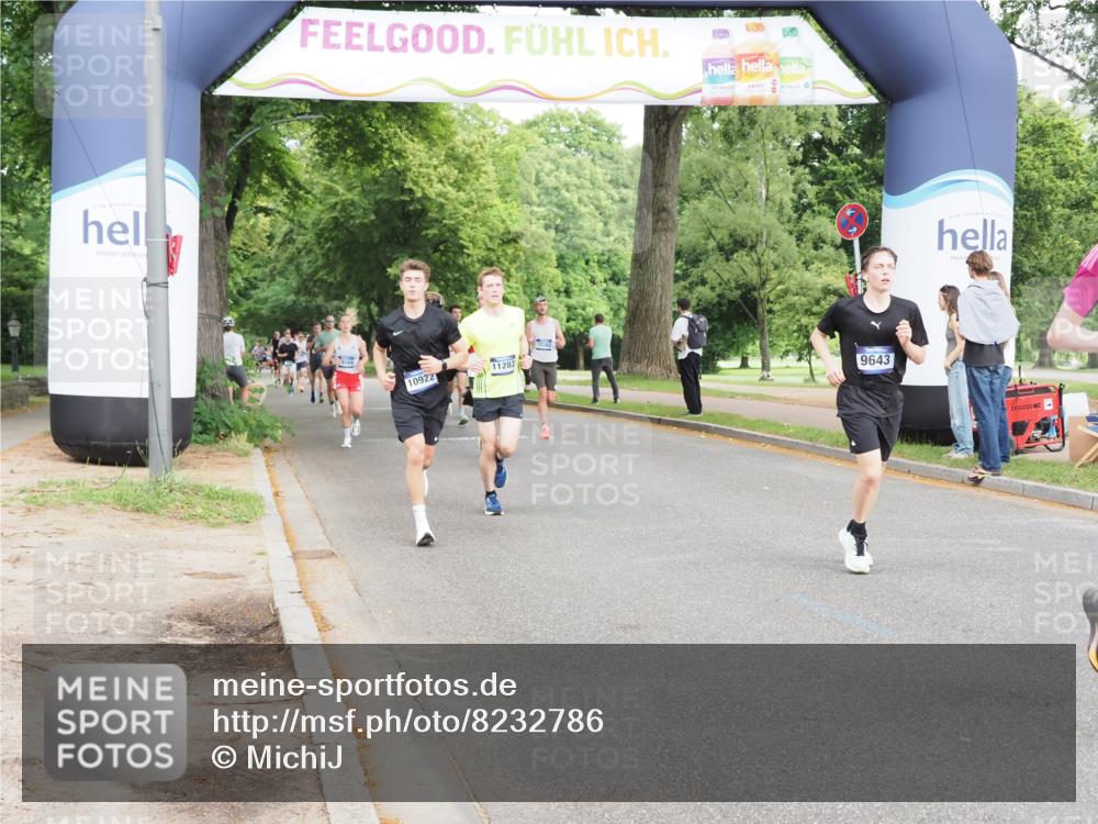 29.06.2025 - hella hamburg halbmarathon MichiJ http://msf.ph/oto/8232786 29.06.2025 10:26:41 Zwischen KM18-KM19 3480, 5791, 7743, 8571, 9017, 9171, 9643, 10793, 16075, 18193, 18277 meine-sportfotos.de