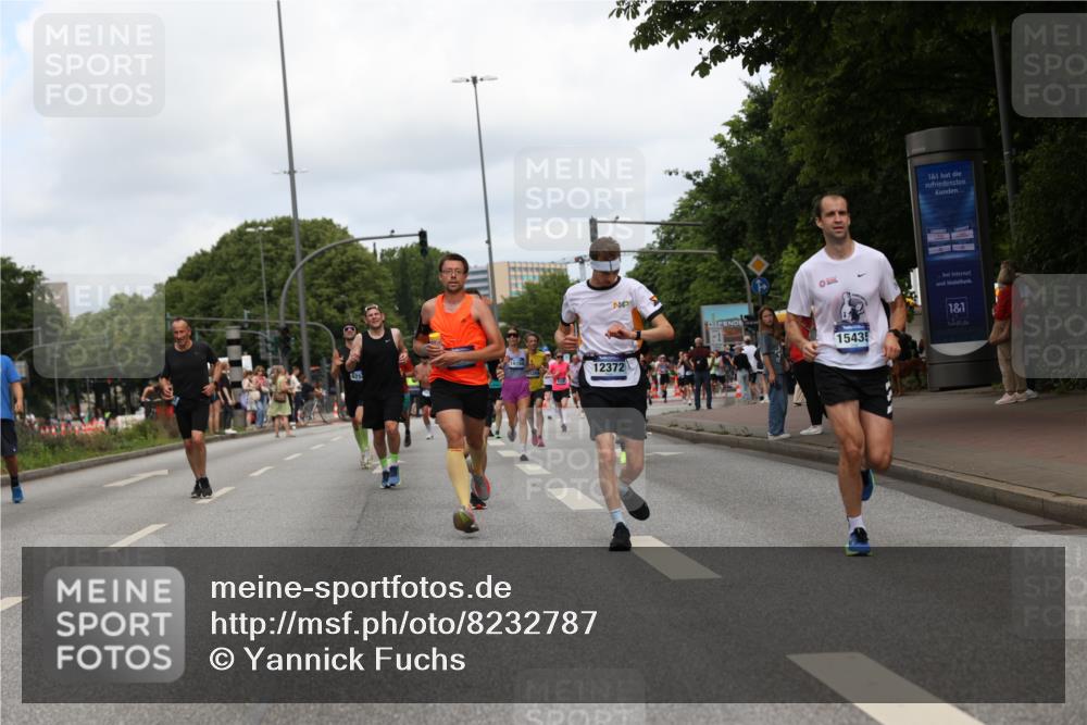 29.06.2025 - hella hamburg halbmarathon Yannick Fuchs http://msf.ph/oto/8232787 29.06.2025 10:34:17 20KM 1358, 2044, 2546, 2563, 2573, 2972, 3547, 3626, 4398, 4565, 5752, 7981, 8319, 8346, 8925, 9116, 9540, 11284, 11305, 11714, 11806, 12046, 12091, 12335, 12372, 13190, 13479, 13514, 14077, 14204, 14272, 15094, 15336, 15421, 15435, 15744, 15828, 17005, 17425, 17668, 17792, 17916, 18013, 18154, 18285, 18803 meine-sportfotos.de