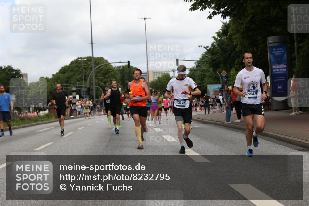 29.06.2025 - hella hamburg halbmarathon Yannick Fuchs http://msf.ph/oto/8232795 29.06.2025 10:34:17 20KM 1358, 2044, 2546, 2563, 2573, 2972, 3547, 3626, 4398, 4565, 5752, 7981, 8319, 8346, 8925, 9116, 9540, 11284, 11305, 11714, 11806, 12046, 12091, 12335, 12372, 13190, 13479, 13514, 14077, 14204, 14272, 15094, 15336, 15421, 15435, 15744, 15828, 17005, 17425, 17668, 17792, 17916, 18013, 18154, 18285, 18803 meine-sportfotos.de