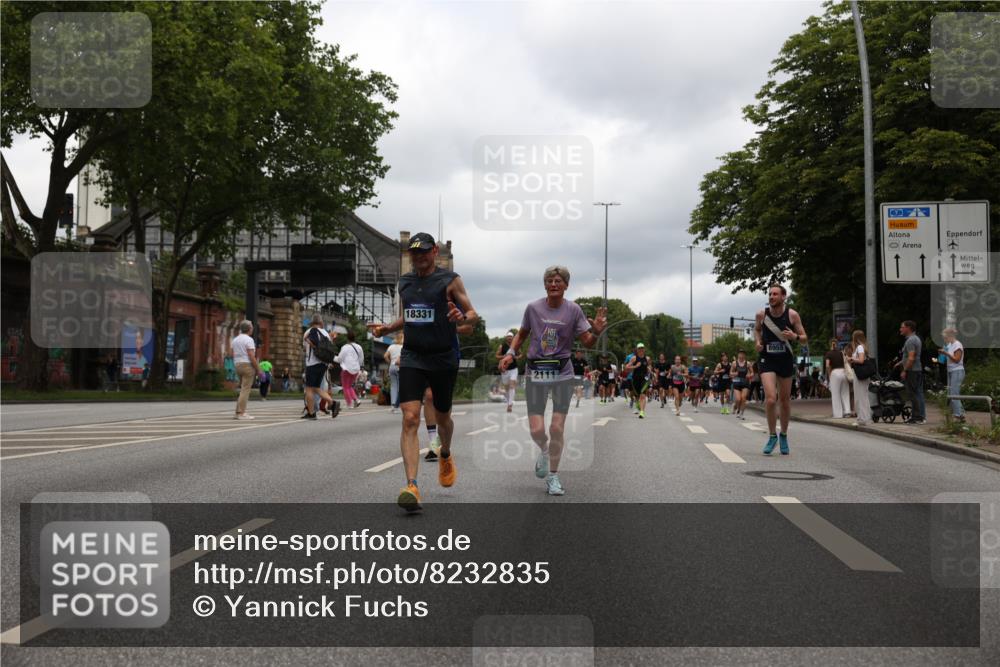 29.06.2025 - hella hamburg halbmarathon Yannick Fuchs http://msf.ph/oto/8232835 29.06.2025 10:46:54 20KM 1098, 1257, 1258, 1482, 1657, 1683, 2111, 2208, 2444, 2814, 2910, 3258, 3399, 3952, 3999, 4121, 4419, 4587, 4726, 5169, 5194, 5607, 5907, 6897, 7178, 7232, 7383, 8273, 8361, 8587, 8651, 8955, 9065, 9163, 10529, 10724, 10811, 11217, 11588, 11589, 11604, 11689, 12155, 12482, 12519, 12910, 13211, 14198, 14286, 14805, 15430, 15681, 15980, 16467, 16929, 17130, 17198, 17710, 18249, 18331, 18901, 19208, 19244 meine-sportfotos.de