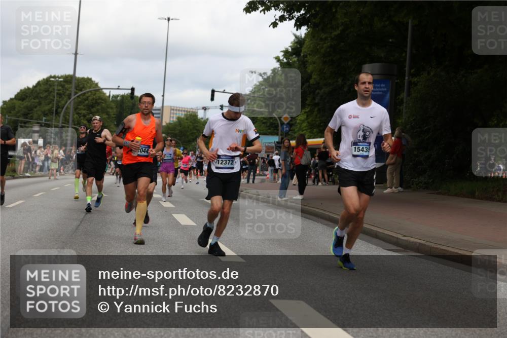 29.06.2025 - hella hamburg halbmarathon Yannick Fuchs http://msf.ph/oto/8232870 29.06.2025 10:34:17 20KM 1358, 2044, 2546, 2563, 2573, 2972, 3547, 3626, 4398, 4565, 5752, 7981, 8319, 8346, 8925, 9116, 9540, 11284, 11305, 11714, 11806, 12046, 12091, 12335, 12372, 13190, 13479, 13514, 14077, 14204, 14272, 15094, 15336, 15421, 15435, 15744, 15828, 17005, 17425, 17668, 17792, 17916, 18013, 18154, 18285, 18803 meine-sportfotos.de