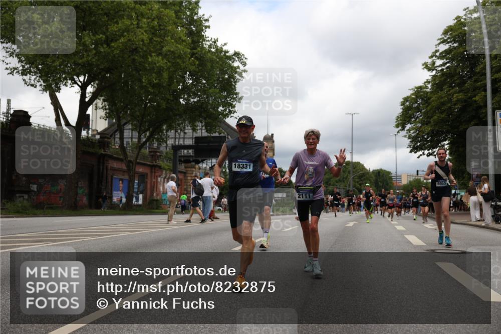 29.06.2025 - hella hamburg halbmarathon Yannick Fuchs http://msf.ph/oto/8232875 29.06.2025 10:46:55 20KM 1098, 1257, 1258, 1482, 1657, 1683, 2111, 2208, 2444, 2814, 2910, 3258, 3399, 3952, 3999, 4121, 4419, 4587, 4726, 5169, 5194, 5607, 5907, 6897, 7178, 7232, 7383, 8273, 8361, 8587, 8651, 8955, 9065, 9163, 10529, 10724, 10811, 11217, 11588, 11589, 11604, 11689, 12155, 12482, 12519, 12910, 13211, 14198, 14286, 14805, 15430, 15681, 15980, 16467, 16929, 17130, 17198, 17710, 18249, 18331, 18901, 19208, 19244 meine-sportfotos.de