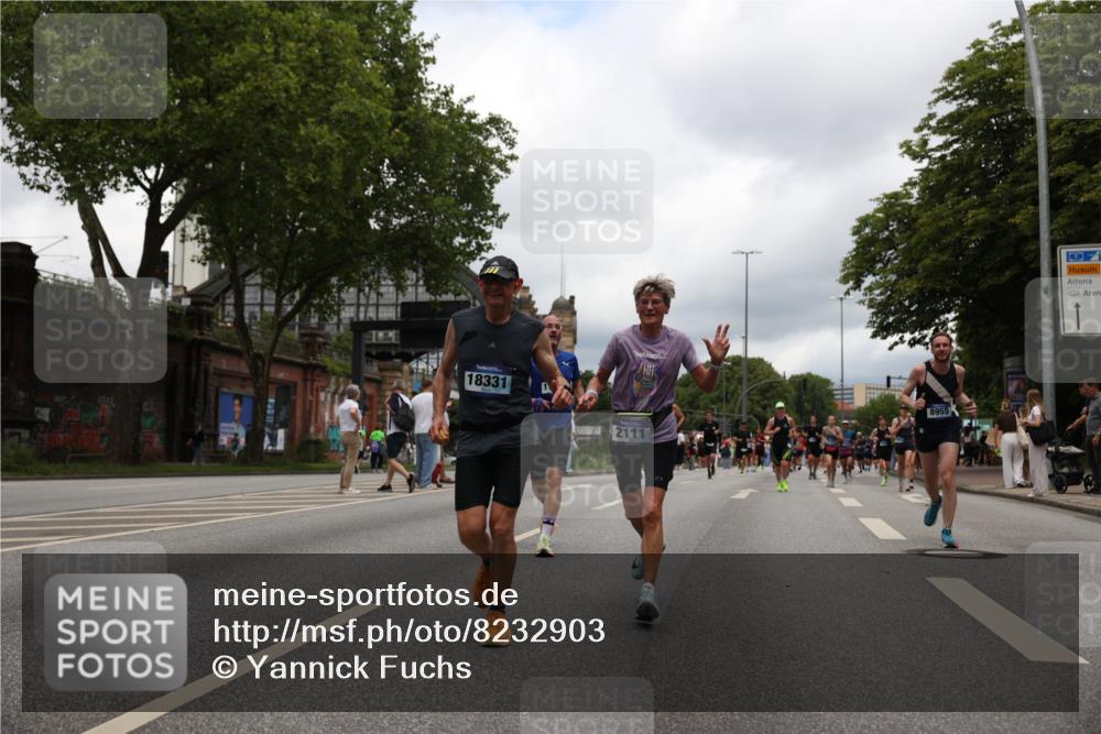 29.06.2025 - hella hamburg halbmarathon Yannick Fuchs http://msf.ph/oto/8232903 29.06.2025 10:46:55 20KM 1098, 1257, 1258, 1482, 1657, 1683, 2111, 2208, 2444, 2814, 2910, 3258, 3399, 3952, 3999, 4121, 4419, 4587, 4726, 5169, 5194, 5607, 5907, 6897, 7178, 7232, 7383, 8273, 8361, 8587, 8651, 8955, 9065, 9163, 10529, 10724, 10811, 11217, 11588, 11589, 11604, 11689, 12155, 12482, 12519, 12910, 13211, 14198, 14286, 14805, 15430, 15681, 15980, 16467, 16929, 17130, 17198, 17710, 18249, 18331, 18901, 19208, 19244 meine-sportfotos.de