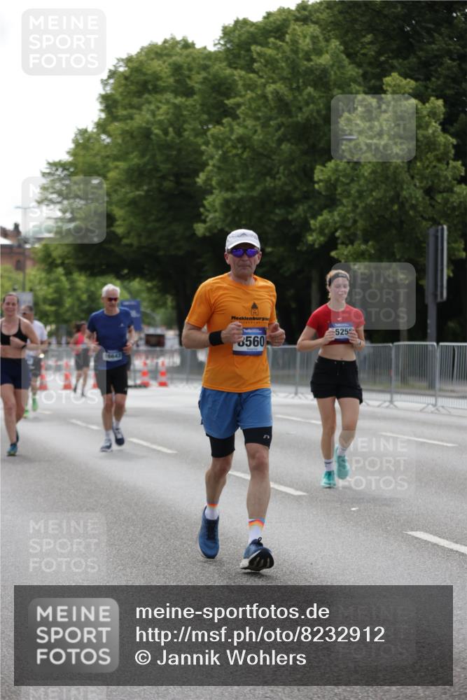 29.06.2025 - hella hamburg halbmarathon Jannik Wohlers http://msf.ph/oto/8232912 29.06.2025 10:28:16 Lombardsbrücke 1518, 1557, 4700, 5249, 5250, 5718, 5903, 5939, 6102, 6418, 7980, 8560, 9642, 9716, 9855, 10068, 10434, 15256, 16125, 16643, 18293 meine-sportfotos.de