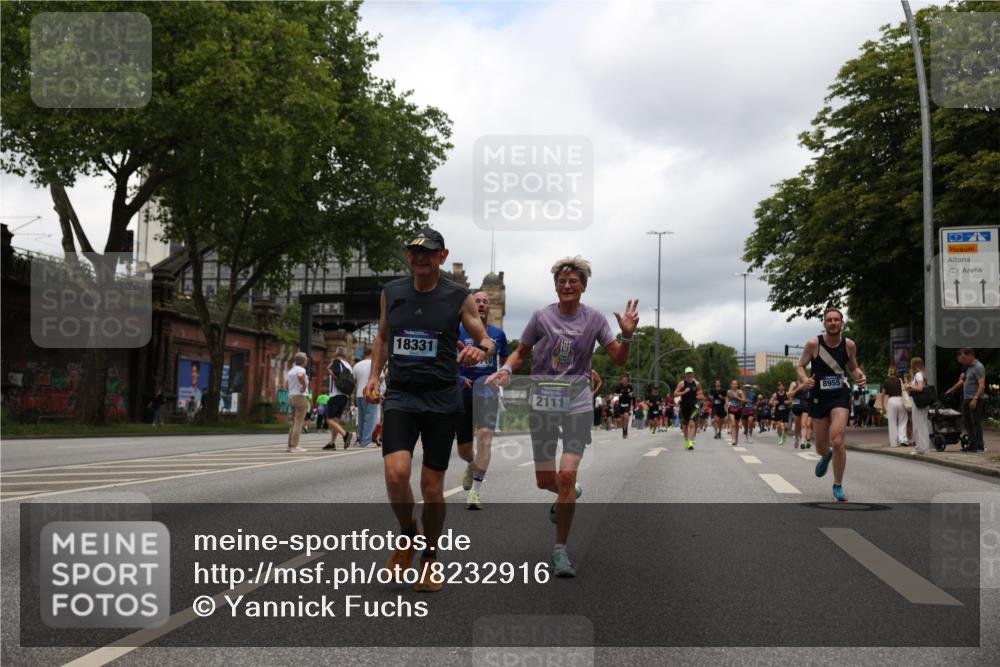 29.06.2025 - hella hamburg halbmarathon Yannick Fuchs http://msf.ph/oto/8232916 29.06.2025 10:46:55 20KM 1098, 1257, 1258, 1482, 1657, 1683, 2111, 2208, 2444, 2814, 2910, 3258, 3399, 3952, 3999, 4121, 4419, 4587, 4726, 5169, 5194, 5607, 5907, 6897, 7178, 7232, 7383, 8273, 8361, 8587, 8651, 8955, 9065, 9163, 10529, 10724, 10811, 11217, 11588, 11589, 11604, 11689, 12155, 12482, 12519, 12910, 13211, 14198, 14286, 14805, 15430, 15681, 15980, 16467, 16929, 17130, 17198, 17710, 18249, 18331, 18901, 19208, 19244 meine-sportfotos.de