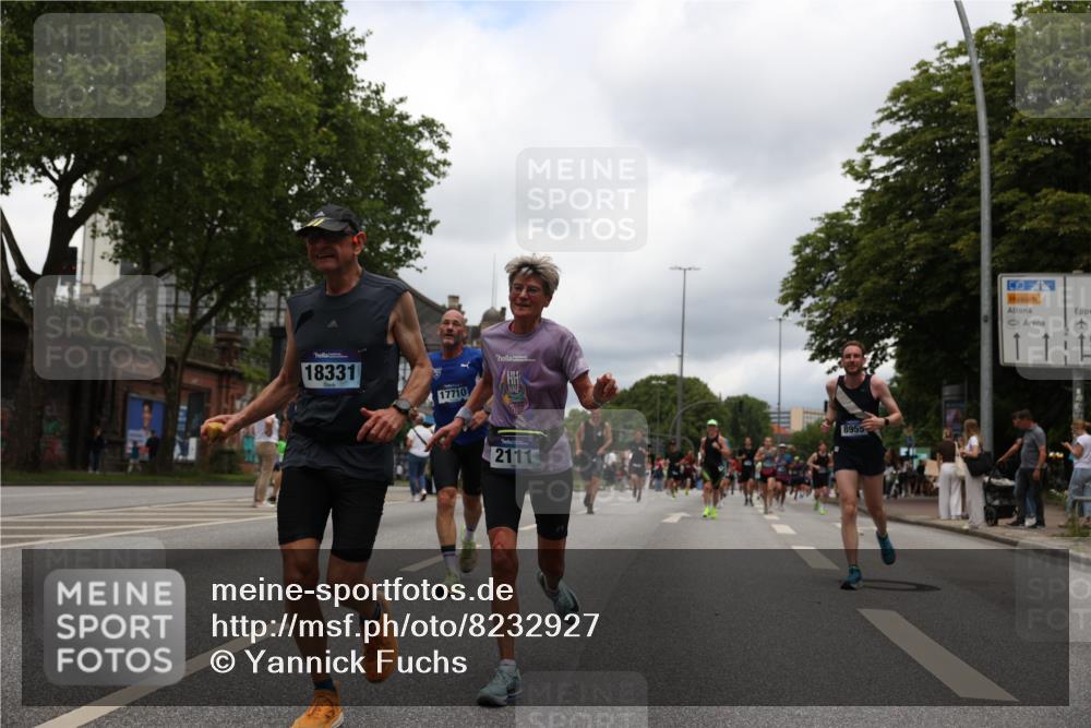 29.06.2025 - hella hamburg halbmarathon Yannick Fuchs http://msf.ph/oto/8232927 29.06.2025 10:46:55 20KM 1098, 1257, 1258, 1482, 1657, 1683, 2111, 2208, 2444, 2814, 2910, 3258, 3399, 3952, 3999, 4121, 4419, 4587, 4726, 5169, 5194, 5607, 5907, 6897, 7178, 7232, 7383, 8273, 8361, 8587, 8651, 8955, 9065, 9163, 10529, 10724, 10811, 11217, 11588, 11589, 11604, 11689, 12155, 12482, 12519, 12910, 13211, 14198, 14286, 14805, 15430, 15681, 15980, 16467, 16929, 17130, 17198, 17710, 18249, 18331, 18901, 19208, 19244 meine-sportfotos.de