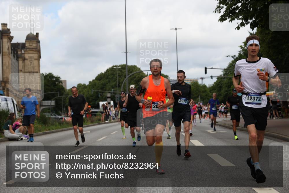 29.06.2025 - hella hamburg halbmarathon Yannick Fuchs http://msf.ph/oto/8232964 29.06.2025 10:34:18 20KM 1358, 1975, 2044, 2546, 2563, 2573, 2972, 3547, 3626, 4398, 4565, 5752, 7981, 8319, 8346, 8925, 9116, 9540, 11284, 11714, 11806, 12046, 12091, 12335, 12372, 13190, 13479, 13514, 14077, 14204, 14272, 14699, 15094, 15336, 15421, 15435, 15744, 15828, 17425, 17668, 17792, 17916, 17973, 18013, 18154, 18803 meine-sportfotos.de