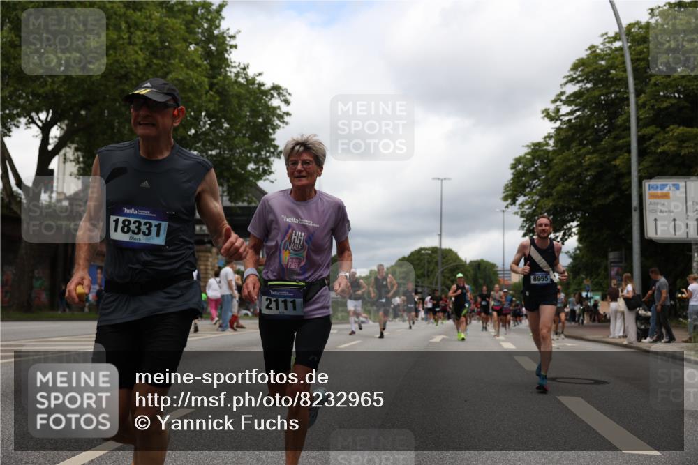 29.06.2025 - hella hamburg halbmarathon Yannick Fuchs http://msf.ph/oto/8232965 29.06.2025 10:46:55 20KM 1098, 1257, 1258, 1482, 1657, 1683, 2111, 2208, 2444, 2814, 2910, 3258, 3399, 3952, 3999, 4121, 4419, 4587, 4726, 5169, 5194, 5607, 5907, 6897, 7178, 7232, 7383, 8273, 8361, 8587, 8651, 8955, 9065, 9163, 10529, 10724, 10811, 11217, 11588, 11589, 11604, 11689, 12155, 12482, 12519, 12910, 13211, 14198, 14286, 14805, 15430, 15681, 15980, 16467, 16929, 17130, 17198, 17710, 18249, 18331, 18901, 19208, 19244 meine-sportfotos.de