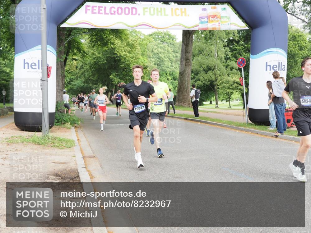 29.06.2025 - hella hamburg halbmarathon MichiJ http://msf.ph/oto/8232967 29.06.2025 10:26:42 Zwischen KM18-KM19 5791, 7743, 8571, 9017, 9171, 9643, 10793, 10922, 11282, 16075, 18193, 18277 meine-sportfotos.de