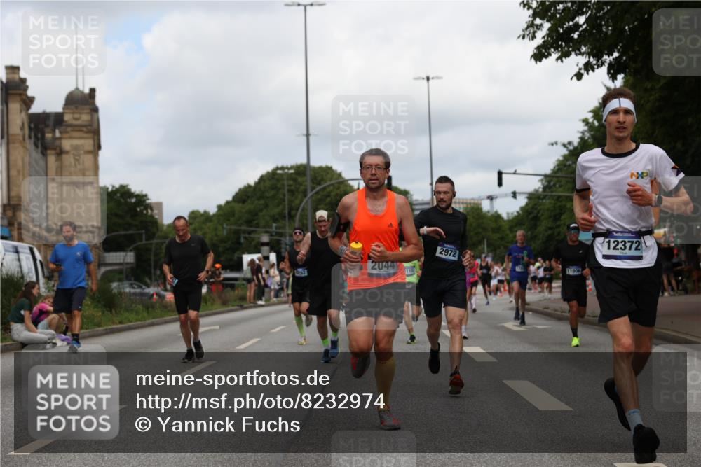 29.06.2025 - hella hamburg halbmarathon Yannick Fuchs http://msf.ph/oto/8232974 29.06.2025 10:34:18 20KM 1358, 1975, 2044, 2546, 2563, 2573, 2972, 3547, 3626, 4398, 4565, 5752, 7981, 8319, 8346, 8925, 9116, 9540, 11284, 11714, 11806, 12046, 12091, 12335, 12372, 13190, 13479, 13514, 14077, 14204, 14272, 14699, 15094, 15336, 15421, 15435, 15744, 15828, 17425, 17668, 17792, 17916, 17973, 18013, 18154, 18803 meine-sportfotos.de