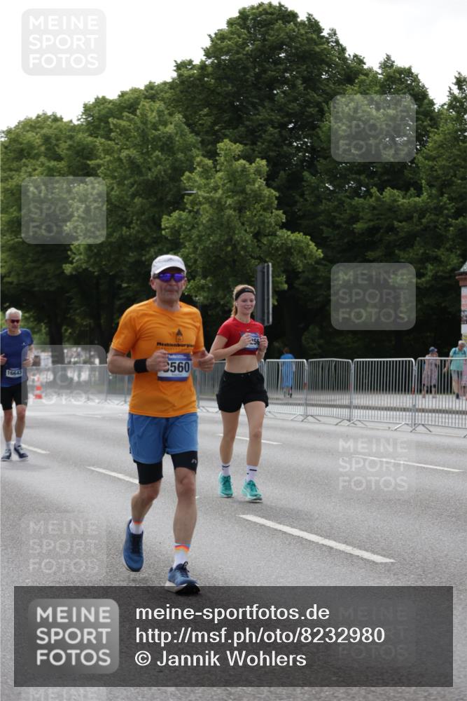 29.06.2025 - hella hamburg halbmarathon Jannik Wohlers http://msf.ph/oto/8232980 29.06.2025 10:28:17 Lombardsbrücke 1518, 1557, 4700, 4834, 5249, 5250, 5718, 5903, 5939, 6102, 6418, 7980, 8560, 9642, 9716, 9855, 10068, 10434, 15256, 16125, 16643, 18293 meine-sportfotos.de