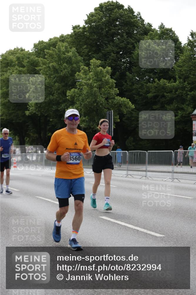 29.06.2025 - hella hamburg halbmarathon Jannik Wohlers http://msf.ph/oto/8232994 29.06.2025 10:28:17 Lombardsbrücke 1518, 1557, 4700, 4834, 5249, 5250, 5718, 5903, 5939, 6102, 6418, 7980, 8560, 9642, 9716, 9855, 10068, 10434, 15256, 16125, 16643, 18293 meine-sportfotos.de