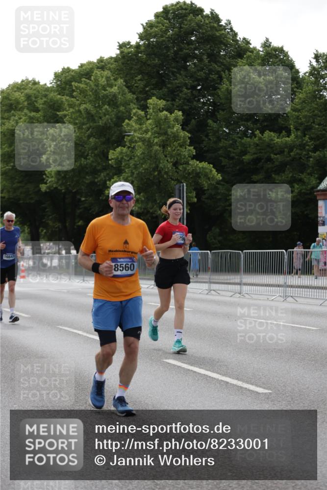 29.06.2025 - hella hamburg halbmarathon Jannik Wohlers http://msf.ph/oto/8233001 29.06.2025 10:28:17 Lombardsbrücke 1518, 1557, 4700, 4834, 5249, 5250, 5718, 5903, 5939, 6102, 6418, 7980, 8560, 9642, 9716, 9855, 10068, 10434, 15256, 16125, 16643, 18293 meine-sportfotos.de