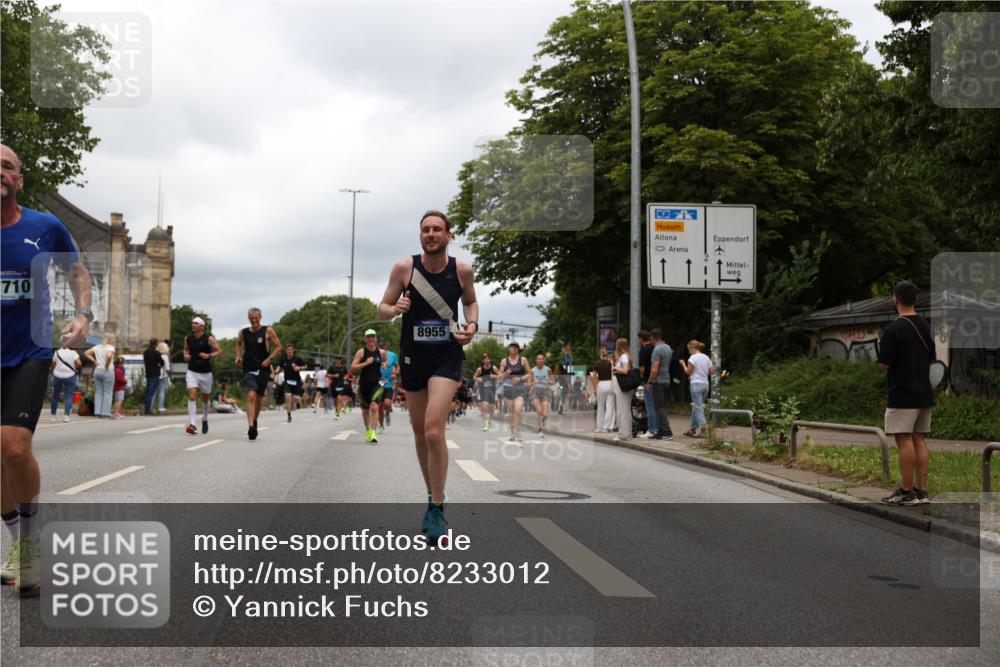 29.06.2025 - hella hamburg halbmarathon Yannick Fuchs http://msf.ph/oto/8233012 29.06.2025 10:46:56 20KM 1098, 1257, 1258, 1482, 1657, 1683, 2111, 2208, 2910, 3258, 3334, 3399, 3952, 3999, 4419, 4587, 4726, 5169, 5194, 5607, 5907, 6198, 6897, 7178, 7232, 7383, 8273, 8361, 8587, 8651, 8955, 9065, 9163, 10529, 10724, 10811, 11217, 11588, 11589, 11604, 11689, 12155, 12482, 12910, 13211, 14198, 14286, 14805, 15430, 15681, 15980, 16467, 16929, 17130, 17198, 17710, 18249, 18331, 18901, 19208, 19244 meine-sportfotos.de