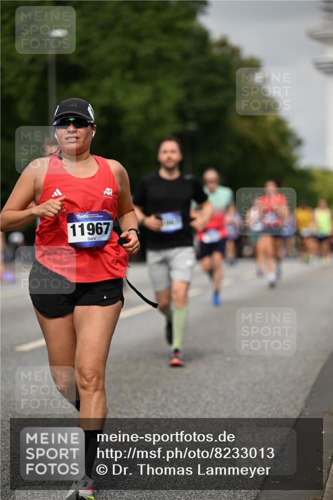 29.06.2025 - hella hamburg halbmarathon Dr. Thomas Lammeyer http://msf.ph/oto/8233013 29.06.2025 10:13:30 Kennedybrücke 7081, 7187, 7636, 9297, 9306, 9781, 10819, 11067 meine-sportfotos.de