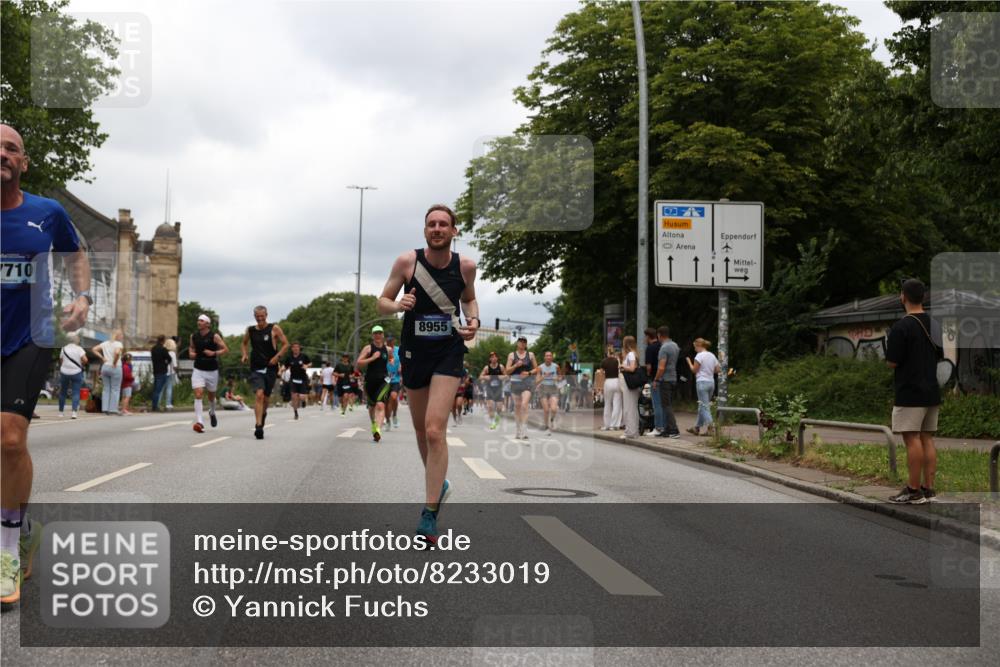 29.06.2025 - hella hamburg halbmarathon Yannick Fuchs http://msf.ph/oto/8233019 29.06.2025 10:46:56 20KM 1098, 1257, 1258, 1482, 1657, 1683, 2111, 2208, 2910, 3258, 3334, 3399, 3952, 3999, 4419, 4587, 4726, 5169, 5194, 5607, 5907, 6198, 6897, 7178, 7232, 7383, 8273, 8361, 8587, 8651, 8955, 9065, 9163, 10529, 10724, 10811, 11217, 11588, 11589, 11604, 11689, 12155, 12482, 12910, 13211, 14198, 14286, 14805, 15430, 15681, 15980, 16467, 16929, 17130, 17198, 17710, 18249, 18331, 18901, 19208, 19244 meine-sportfotos.de