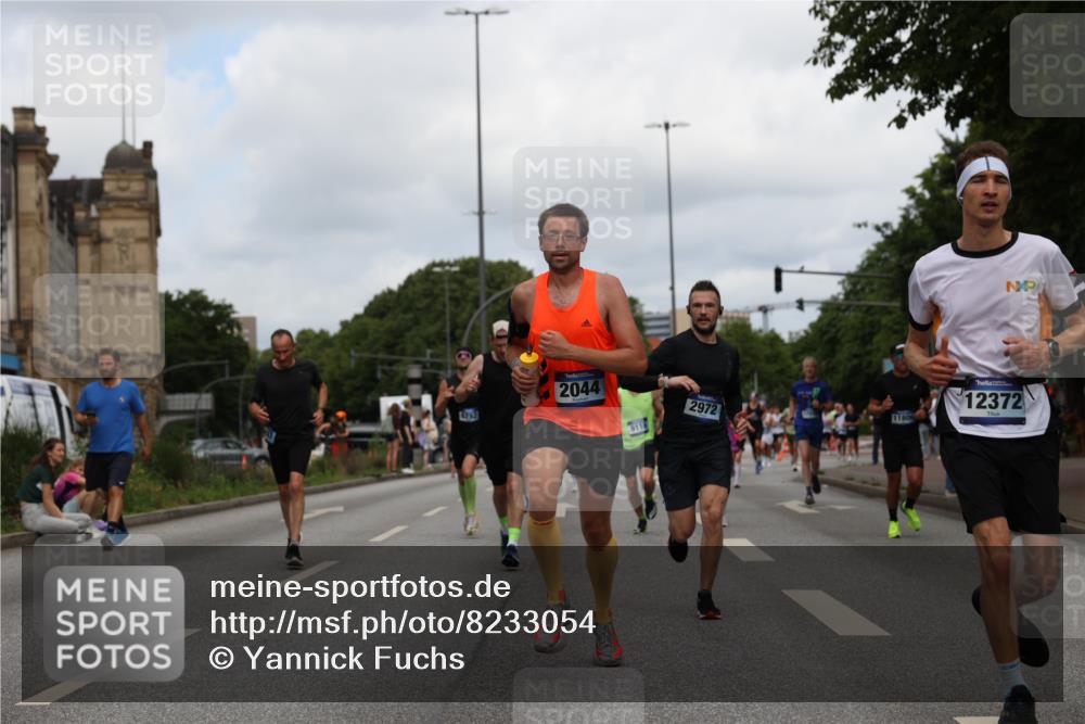 29.06.2025 - hella hamburg halbmarathon Yannick Fuchs http://msf.ph/oto/8233054 29.06.2025 10:34:18 20KM 1358, 1975, 2044, 2546, 2563, 2573, 2972, 3547, 3626, 4398, 4565, 5752, 7981, 8319, 8346, 8925, 9116, 9540, 11284, 11714, 11806, 12046, 12091, 12335, 12372, 13190, 13479, 13514, 14077, 14204, 14272, 14699, 15094, 15336, 15421, 15435, 15744, 15828, 17425, 17668, 17792, 17916, 17973, 18013, 18154, 18803 meine-sportfotos.de