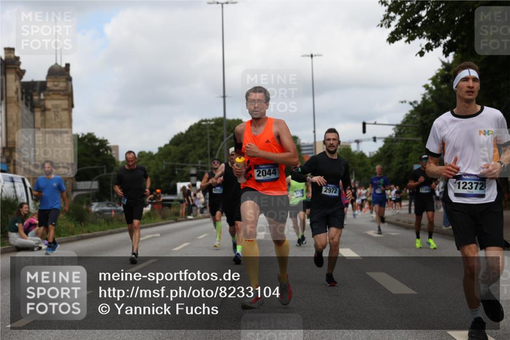 29.06.2025 - hella hamburg halbmarathon Yannick Fuchs http://msf.ph/oto/8233104 29.06.2025 10:34:18 20KM 1358, 1975, 2044, 2546, 2563, 2573, 2972, 3547, 3626, 4398, 4565, 5752, 7981, 8319, 8346, 8925, 9116, 9540, 11284, 11714, 11806, 12046, 12091, 12335, 12372, 13190, 13479, 13514, 14077, 14204, 14272, 14699, 15094, 15336, 15421, 15435, 15744, 15828, 17425, 17668, 17792, 17916, 17973, 18013, 18154, 18803 meine-sportfotos.de