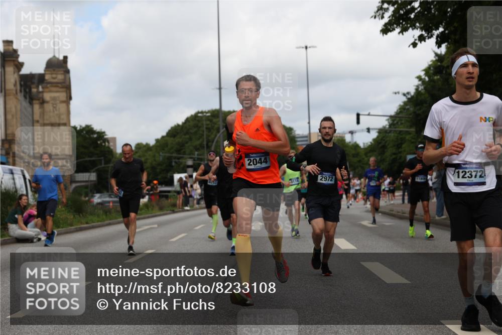 29.06.2025 - hella hamburg halbmarathon Yannick Fuchs http://msf.ph/oto/8233108 29.06.2025 10:34:19 20KM 1358, 1975, 2044, 2546, 2563, 2573, 2972, 3547, 3626, 4381, 4398, 4565, 4766, 5752, 7981, 8319, 8346, 8925, 8933, 9116, 9540, 11284, 11714, 11806, 12046, 12091, 12335, 12372, 13190, 13479, 13514, 14077, 14204, 14272, 14699, 15094, 15336, 15421, 15435, 15744, 15828, 17425, 17668, 17792, 17916, 17973, 18013, 18154, 18803 meine-sportfotos.de