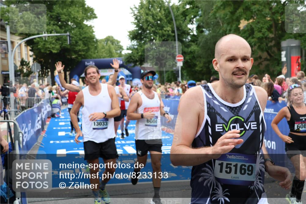 29.06.2025 - hella hamburg halbmarathon Zöllner http://msf.ph/oto/8233133 29.06.2025 10:54:23 Ziel 1267, 1442, 3103, 3177, 3861, 4635, 6082, 6084, 6511, 6512, 7274, 8223, 8772, 11430, 12362, 13033, 13289, 13803, 15946, 16527, 16574, 16750, 16879, 17087, 17698, 18268 meine-sportfotos.de