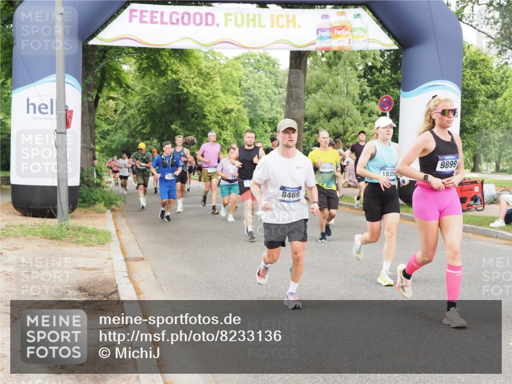 29.06.2025 - hella hamburg halbmarathon MichiJ http://msf.ph/oto/8233136 29.06.2025 10:49:45 Zwischen KM18-KM19 1126, 1724, 6311, 8469, 9899, 10194, 11402, 12567, 13739, 13841, 15093, 16540, 18028, 18359, 18739, 18796 meine-sportfotos.de