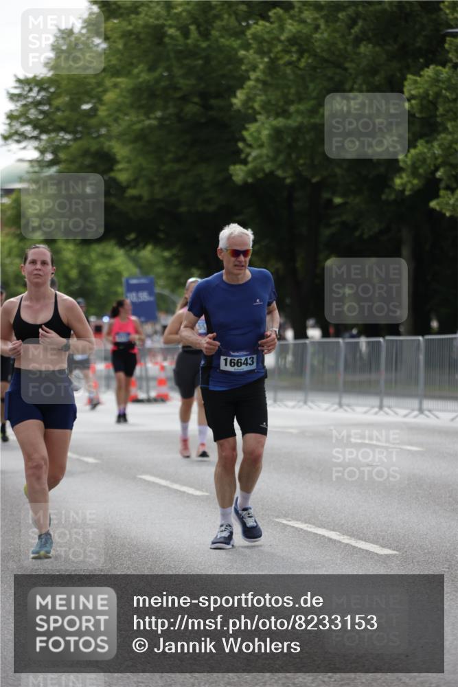 29.06.2025 - hella hamburg halbmarathon Jannik Wohlers http://msf.ph/oto/8233153 29.06.2025 10:28:18 Lombardsbrücke 1518, 1557, 4700, 4834, 5167, 5249, 5250, 5718, 5903, 5939, 6102, 6418, 8560, 9642, 9716, 9855, 10068, 10434, 15256, 16125, 16643, 18293 meine-sportfotos.de