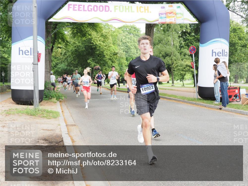 29.06.2025 - hella hamburg halbmarathon MichiJ http://msf.ph/oto/8233164 29.06.2025 10:26:42 Zwischen KM18-KM19 5791, 7743, 8571, 9017, 9171, 9643, 10793, 10922, 11282, 16075, 18193, 18277 meine-sportfotos.de