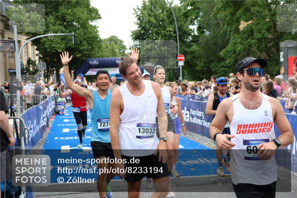 29.06.2025 - hella hamburg halbmarathon Zöllner http://msf.ph/oto/8233194 29.06.2025 10:54:24 Ziel 1267, 1442, 3103, 3426, 3861, 4635, 6511, 6512, 7274, 8223, 8772, 11430, 12362, 13289, 13803, 15946, 16327, 16527, 16574, 16750, 16879, 17087, 17698, 18268 meine-sportfotos.de