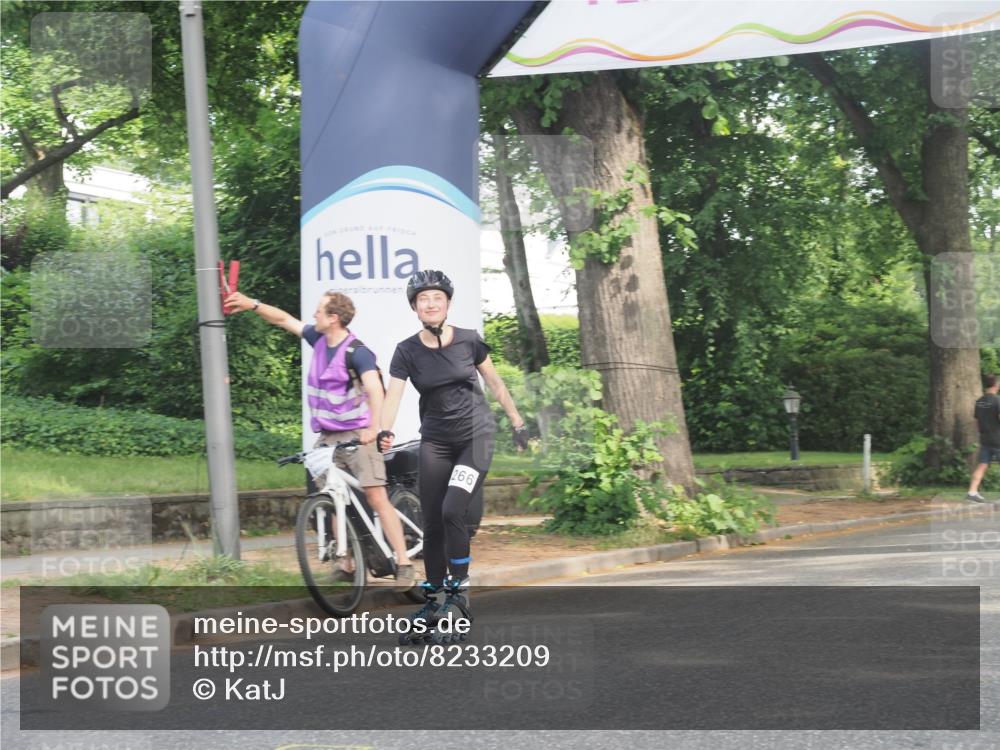 29.06.2025 - hella hamburg halbmarathon KatJ http://msf.ph/oto/8233209 29.06.2025 09:42:39 Zwischen KM18-KM19  meine-sportfotos.de