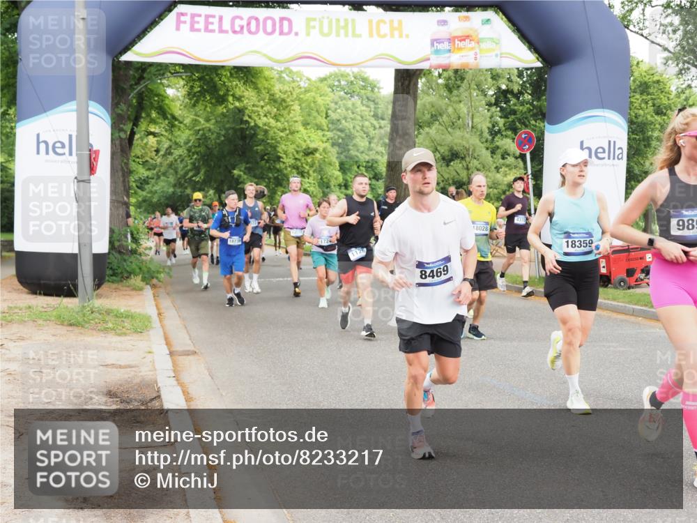29.06.2025 - hella hamburg halbmarathon MichiJ http://msf.ph/oto/8233217 29.06.2025 10:49:46 Zwischen KM18-KM19 1126, 1722, 1724, 4370, 6311, 8469, 9899, 10194, 11402, 12567, 13528, 13739, 13841, 15093, 18028, 18359, 18739, 18796 meine-sportfotos.de