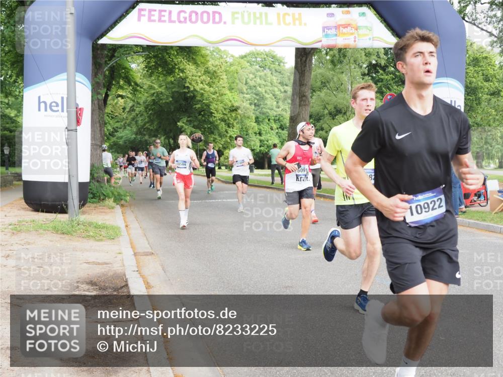 29.06.2025 - hella hamburg halbmarathon MichiJ http://msf.ph/oto/8233225 29.06.2025 10:26:43 Zwischen KM18-KM19 5091, 5791, 7743, 8571, 9017, 9171, 9643, 10793, 10922, 11282, 15382, 16075, 18193, 18277, 18584 meine-sportfotos.de