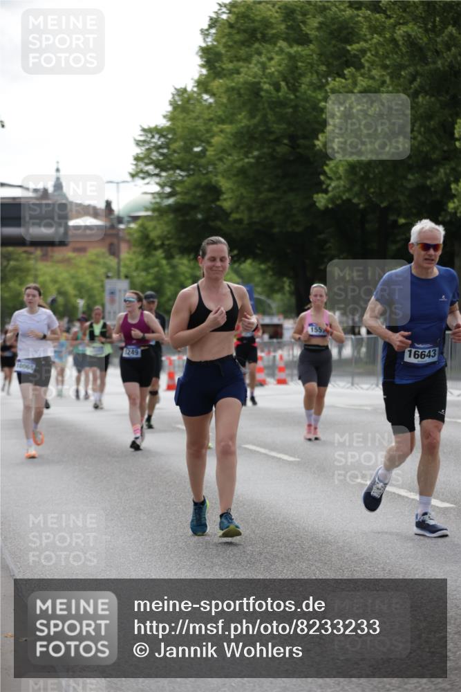 29.06.2025 - hella hamburg halbmarathon Jannik Wohlers http://msf.ph/oto/8233233 29.06.2025 10:28:19 Lombardsbrücke 1518, 1557, 3717, 4700, 4834, 5167, 5249, 5250, 5718, 5903, 5939, 6102, 6418, 8560, 9642, 9716, 9855, 10068, 10434, 15256, 15452, 16125, 16643, 18293 meine-sportfotos.de