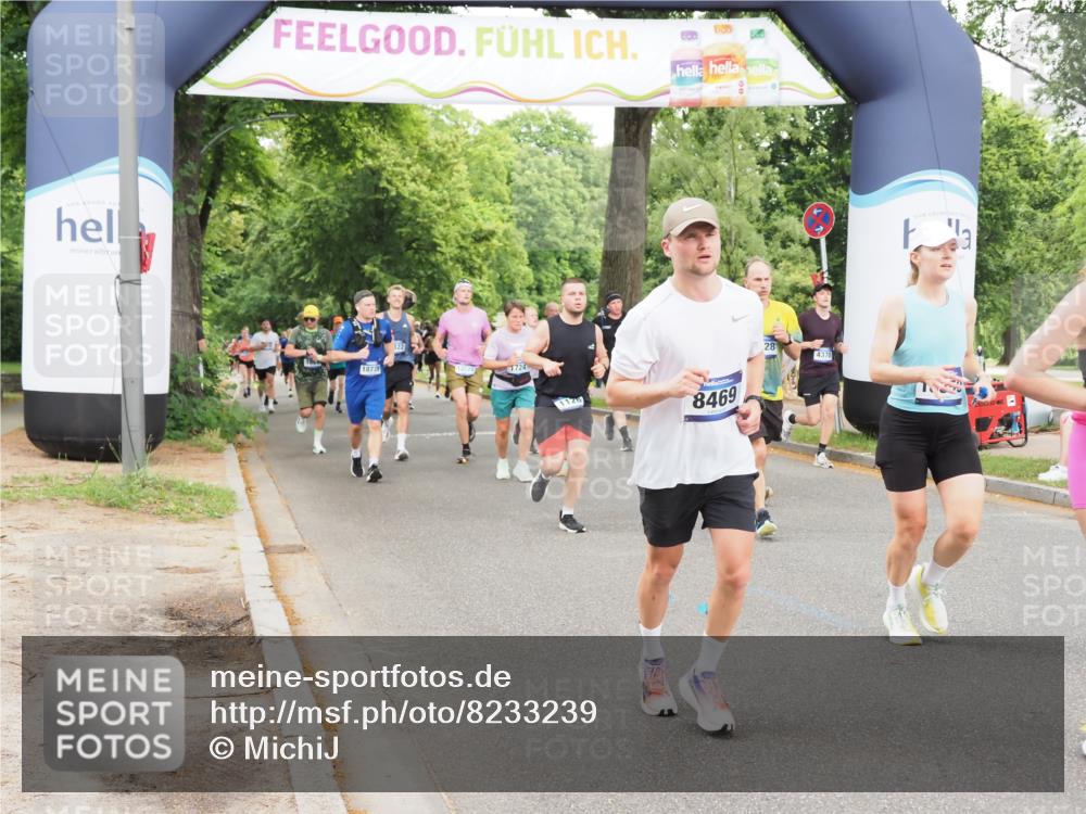 29.06.2025 - hella hamburg halbmarathon MichiJ http://msf.ph/oto/8233239 29.06.2025 10:49:46 Zwischen KM18-KM19 1126, 1722, 1724, 4370, 6311, 8469, 9899, 10194, 11402, 12567, 13528, 13739, 13841, 15093, 18028, 18359, 18739, 18796 meine-sportfotos.de
