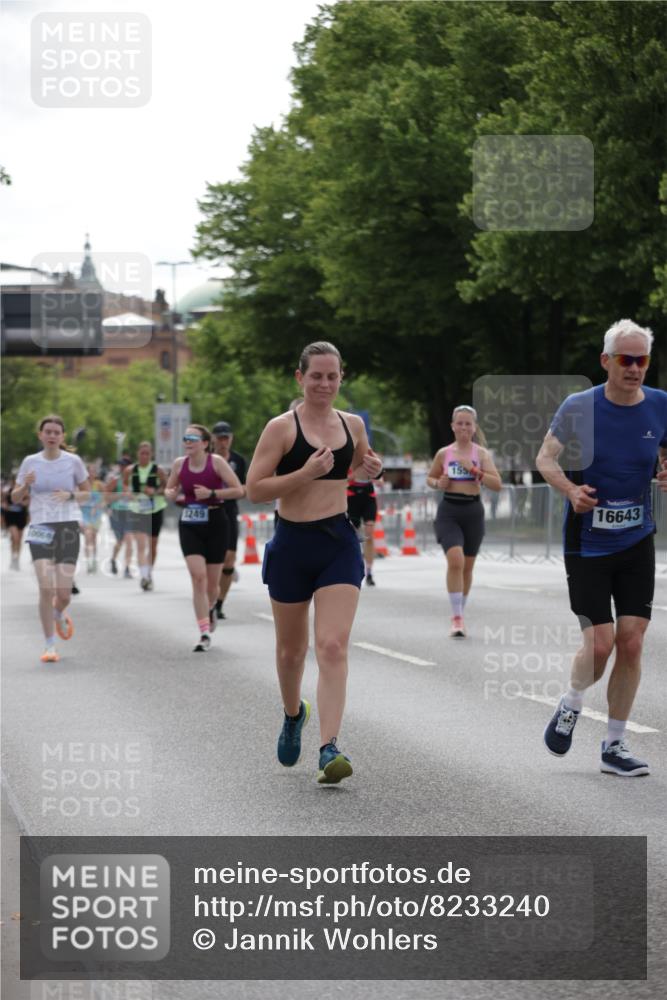 29.06.2025 - hella hamburg halbmarathon Jannik Wohlers http://msf.ph/oto/8233240 29.06.2025 10:28:19 Lombardsbrücke 1518, 1557, 3717, 4700, 4834, 5167, 5249, 5250, 5718, 5903, 5939, 6102, 6418, 8560, 9642, 9716, 9855, 10068, 10434, 15256, 15452, 16125, 16643, 18293 meine-sportfotos.de