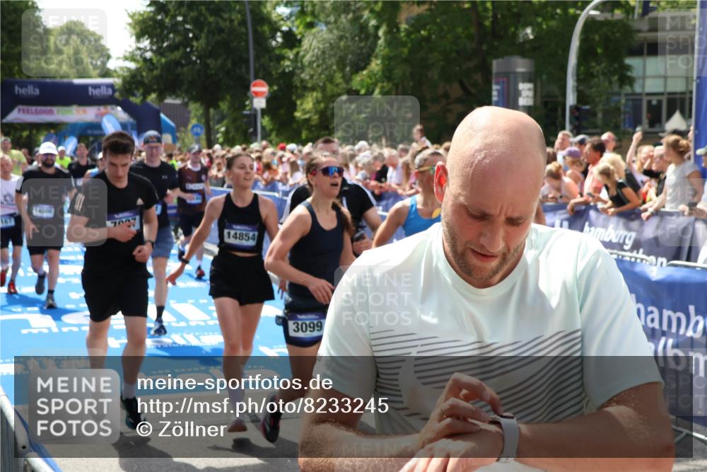 29.06.2025 - hella hamburg halbmarathon Zöllner http://msf.ph/oto/8233245 29.06.2025 11:33:33 Ziel 1328, 1672, 3099, 3113, 3409, 3812, 5167, 5661, 7027, 7252, 7299, 8383, 8401, 9234, 9392, 9744, 12075, 13284, 13704, 14000, 14854, 14855, 16391, 16705, 16845, 17272 meine-sportfotos.de